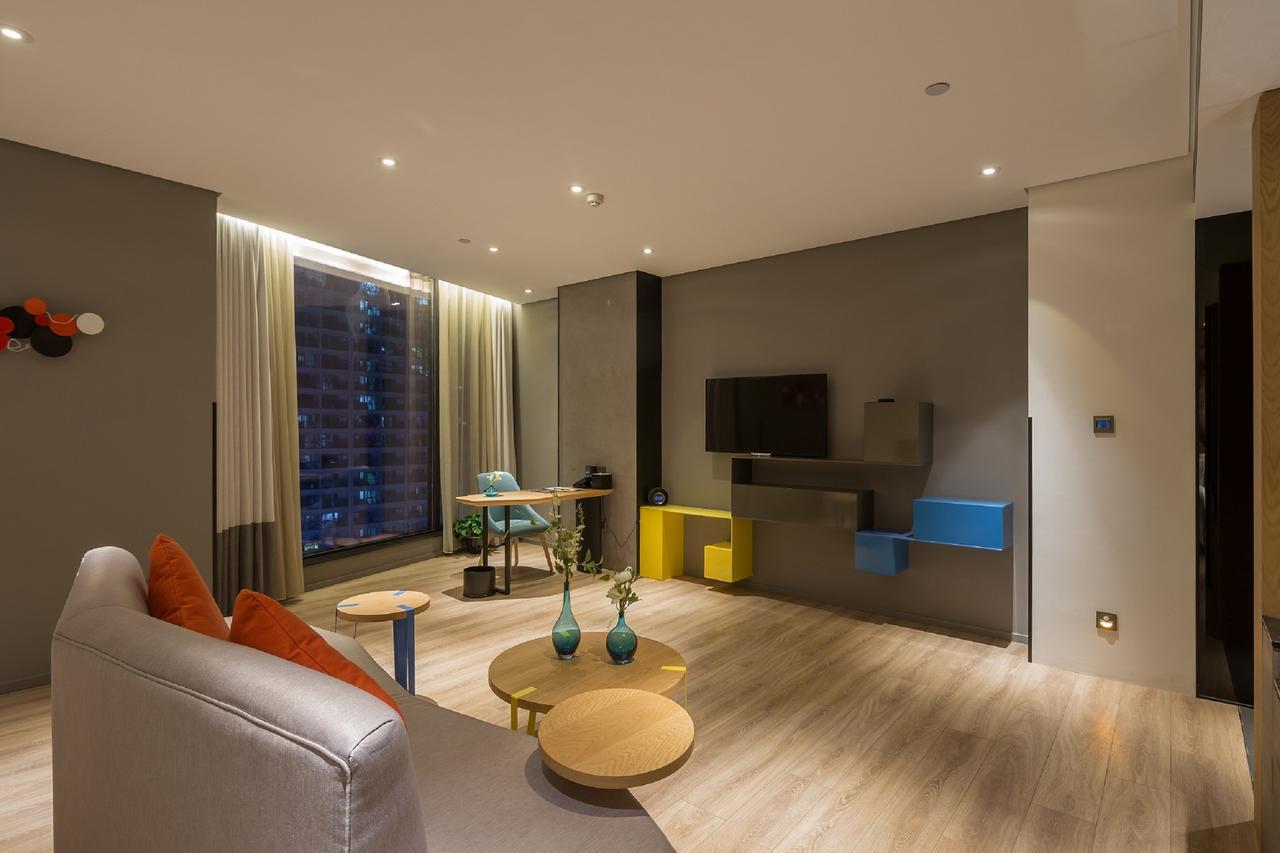 M Hotel Zhengzhou Bagian luar foto